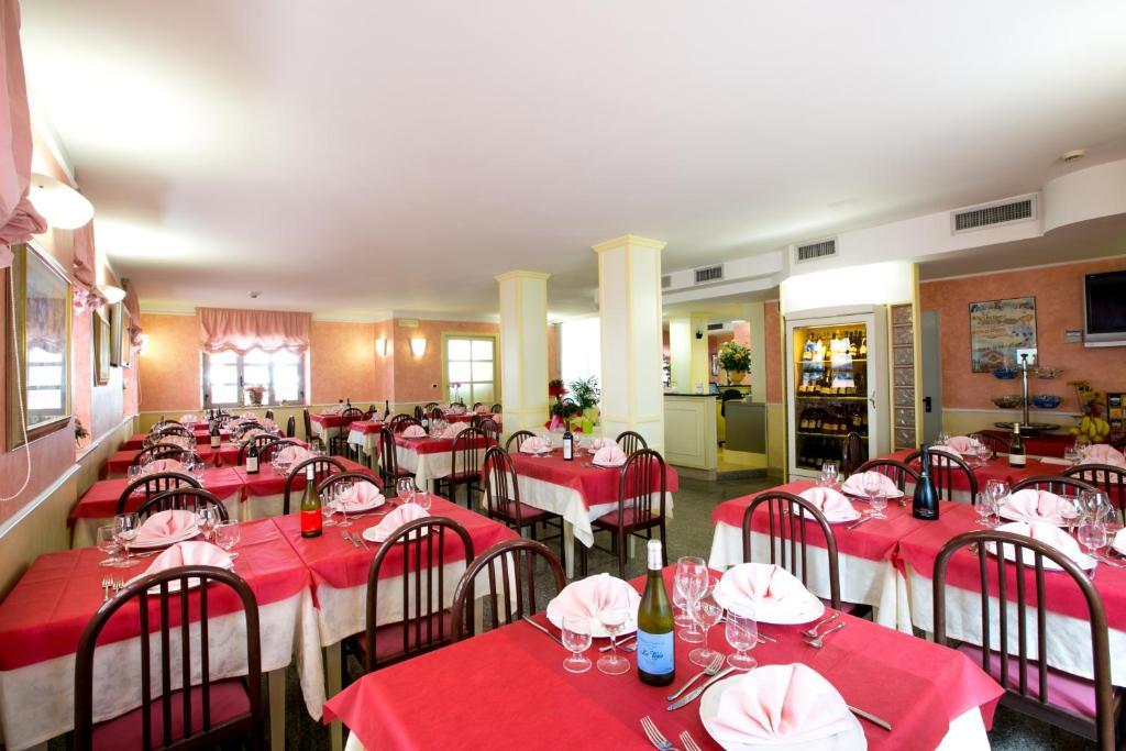 Hotel Le Soleil San Benedetto del Tronto Exteriör bild