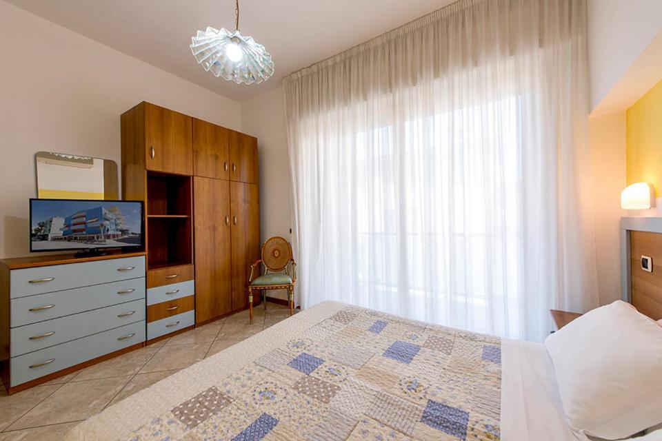Hotel Le Soleil San Benedetto del Tronto Exteriör bild